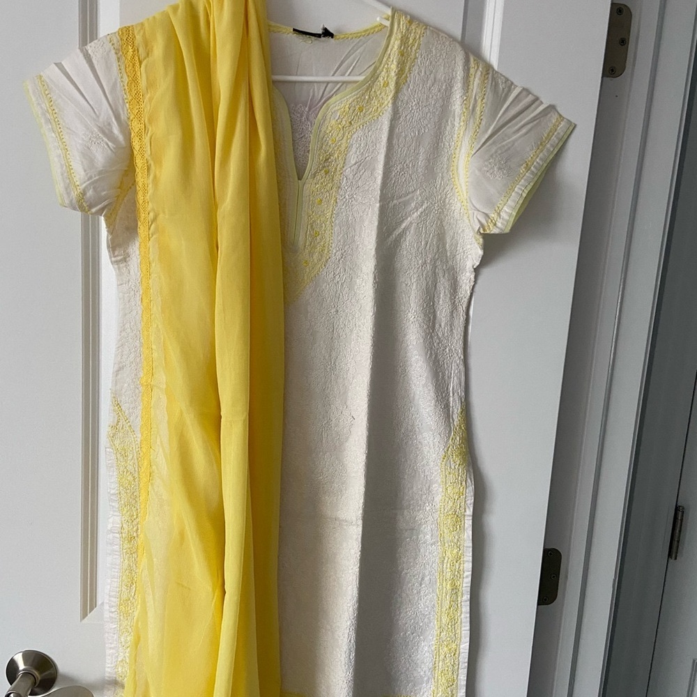 Embroidered Kurta set!